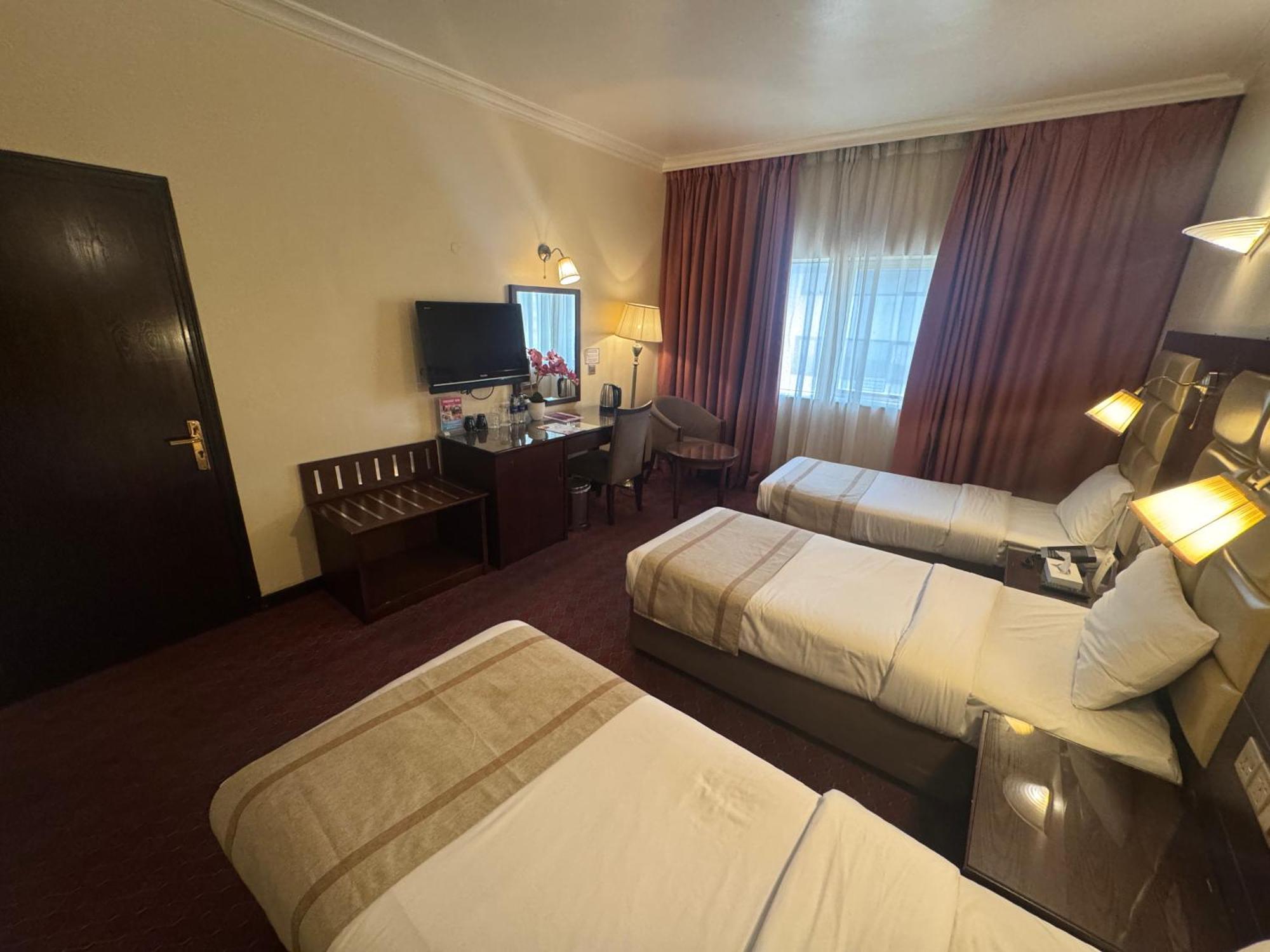 Orchid Hotel Deira Dubai Bagian luar foto