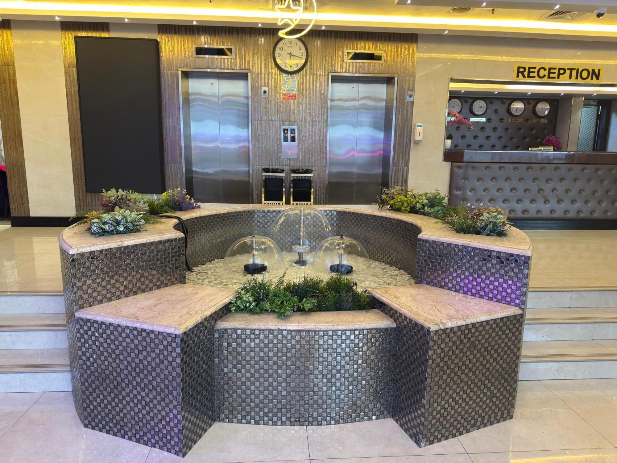 Orchid Hotel Deira Dubai Bagian luar foto